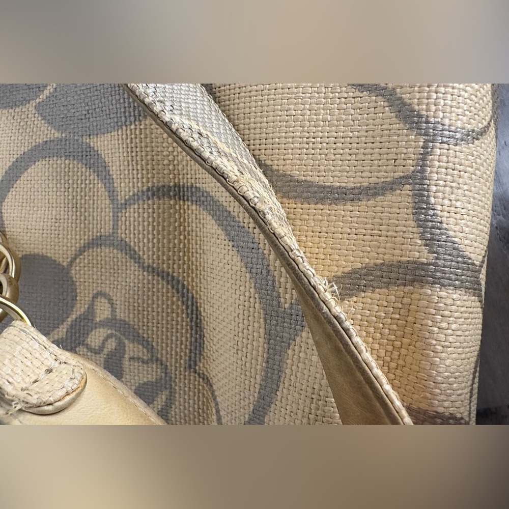 CHANEL Camellia Raffia CC Logo Chain Tote - Picture 12 of 16